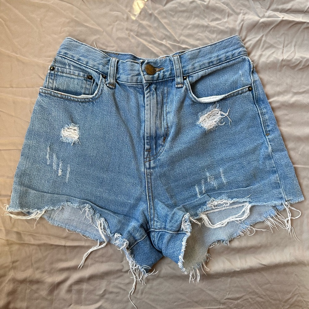 BDG Girlfriend High Rise Denim Shorts, Medium Wash
